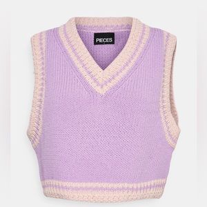 New Without Tags Pieces Sweater Vest